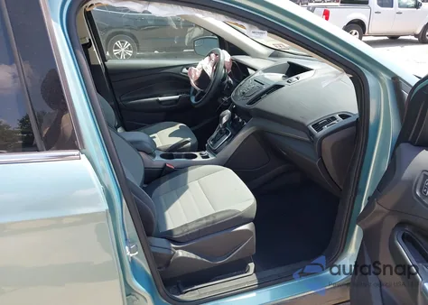 2013 Ford Escape Se z USA, uszkodzony, nr VIN 1FMCU0GX2DUD63432